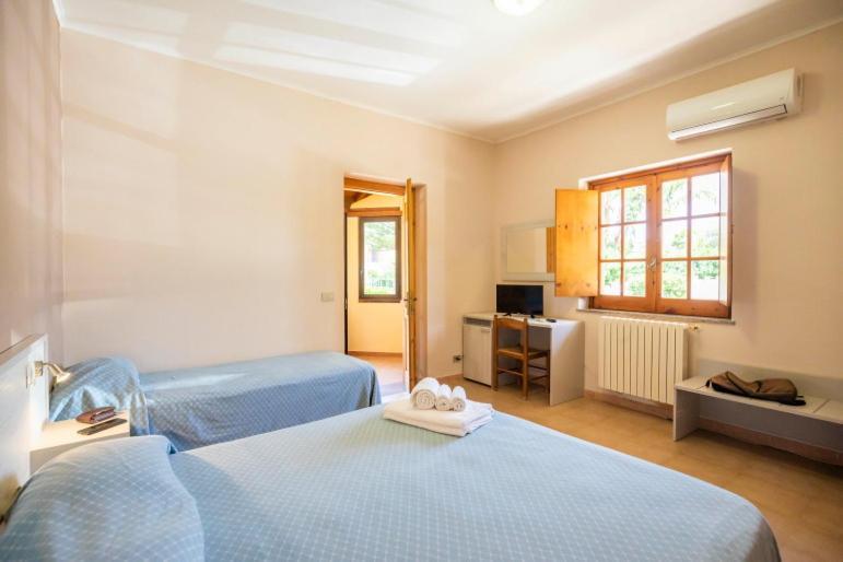 Hotel La Fattoria Sul Mare Capo Vaticano Chambre photo