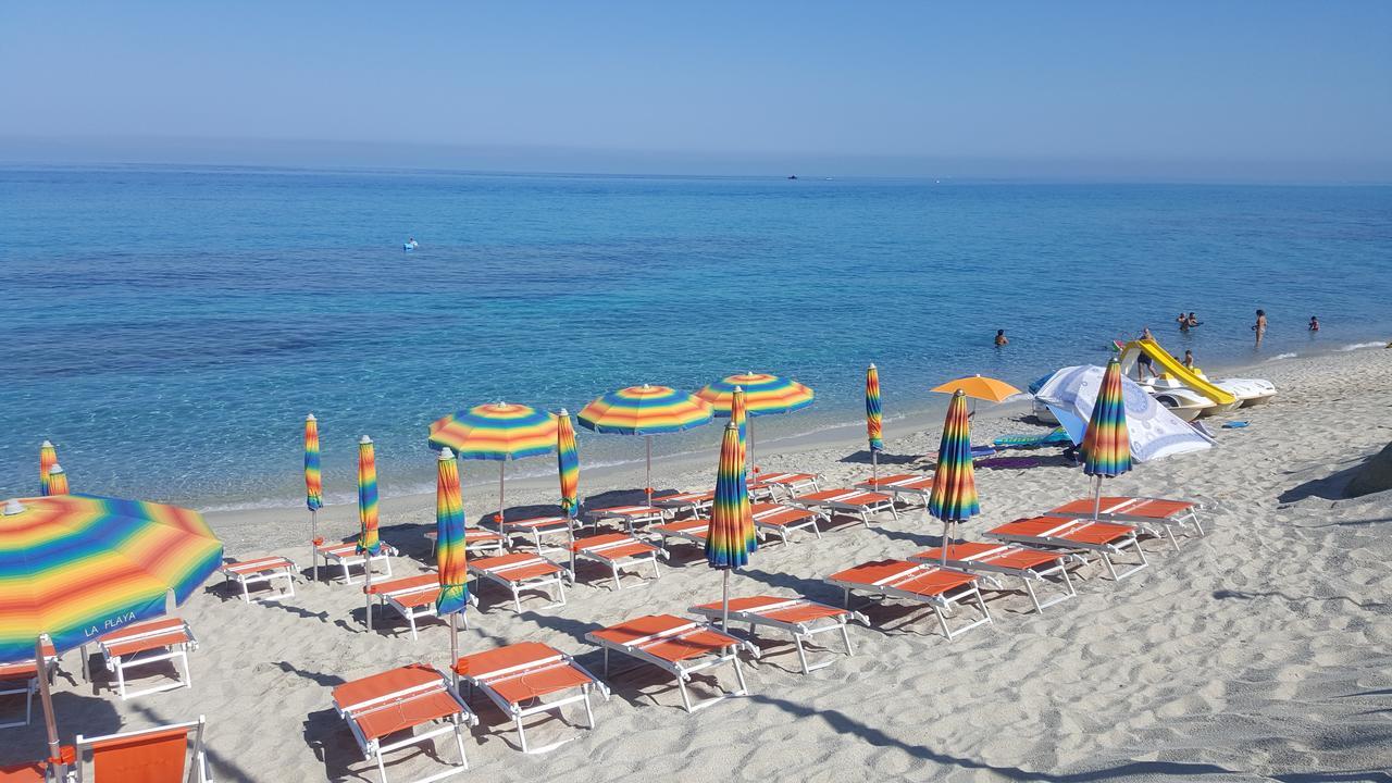 Hotel La Fattoria Sul Mare Capo Vaticano Extérieur photo